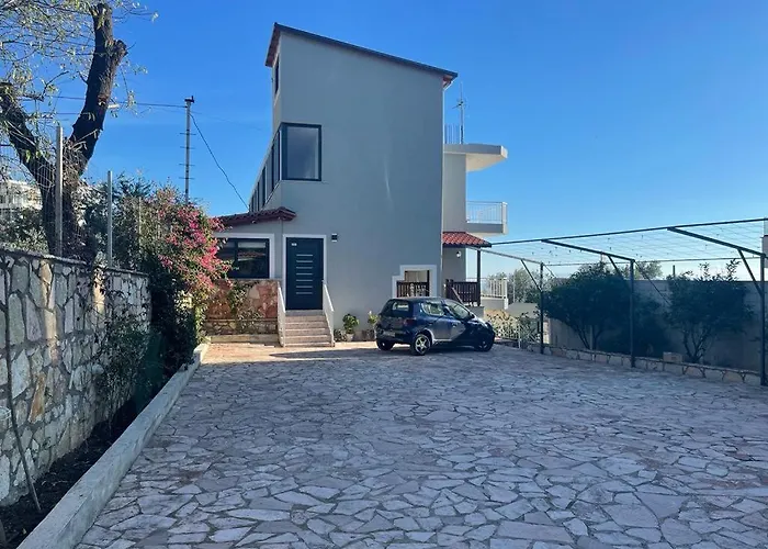 La Maroja View 3* Dhërmi