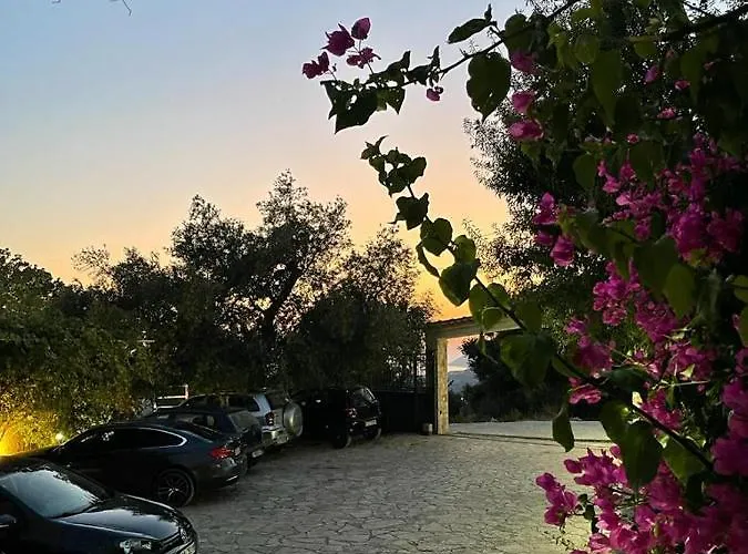 La Maroja View 3* Dhërmi